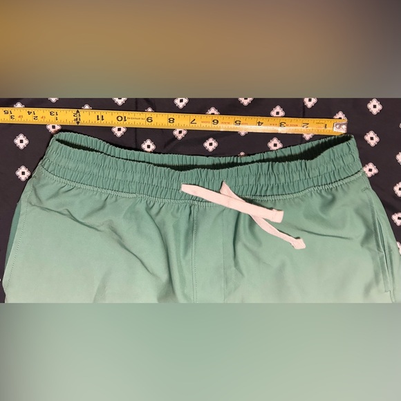 Free Assembly kids green fade out shorts with tie- size 14/16 - Picture 4 of 7